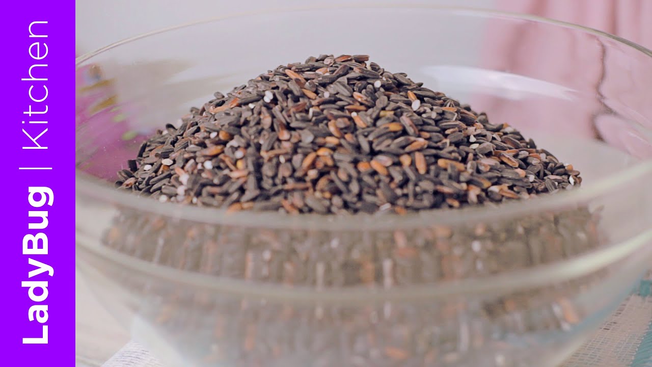 STEAMED PURPLE RICE CAKE. PUTO BUMBONG. Filipino Putu Bambu. Filipino Street Food