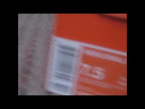me-unboxing-my-new-nike-mercurial-veloci-fg-white/blue-spark-metallic-silver