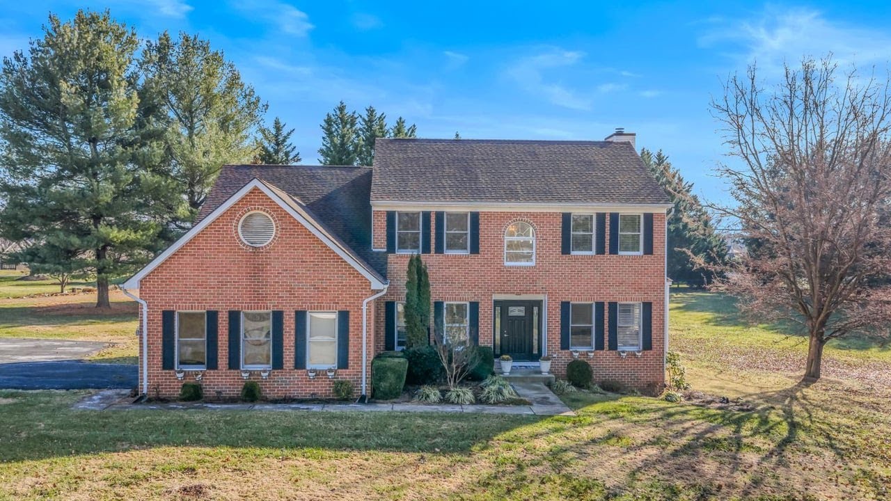 346 Deer Ridge Dr, Harpers Ferry, WV