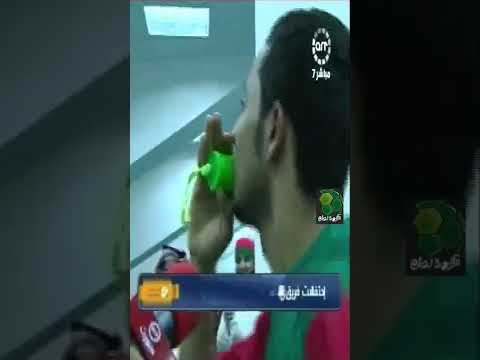 احتفالية طريفة من راشد الرهيب في غرفة الملابس