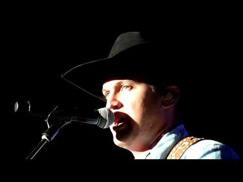 Jon Pardi- Head Over Boots Live (Kansas City). Farm Tour