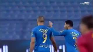 فيديو.. شجار المغربي عبد الرزاق حمد الله و زميله خالد الغنام في لقاء النصر السعودي و الرائد اليوم