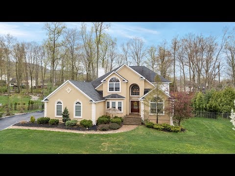 28 Greenwich Avenue, Central Valley, NY home video tour