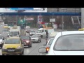 В Киеве прохожий регулирует перекресток