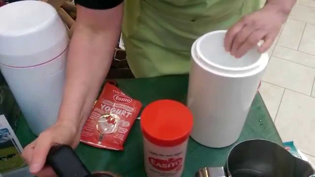 EasiYo EasiYo Red Yogurt Maker used 