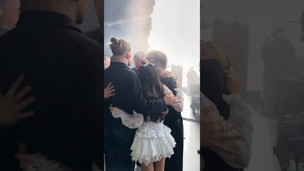 Neues Album oder Song von AYLIVA?!?! ྀི 🌹🩷