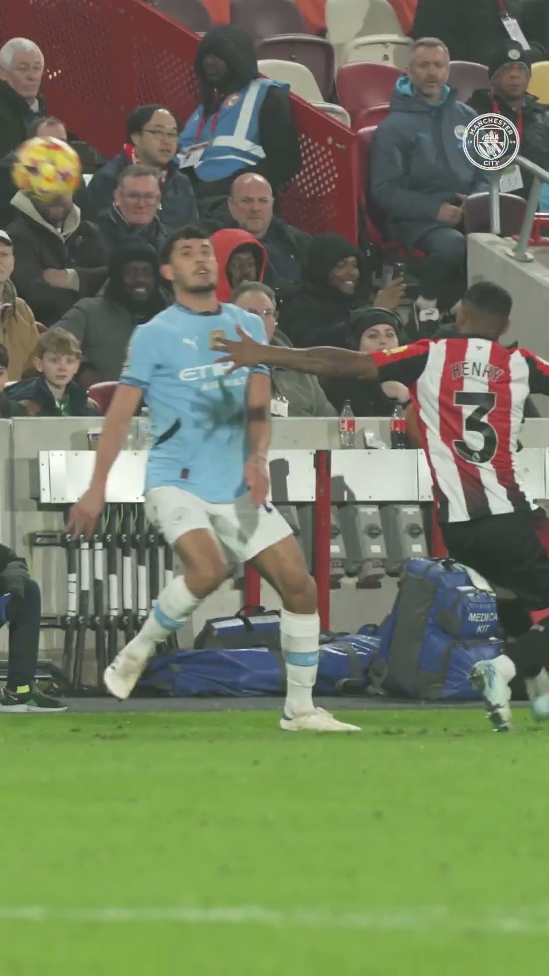 ?This touch from Nunes was RIDICULOUS! ? #mancity #football #shorts #shortsvideo #shortsfeed