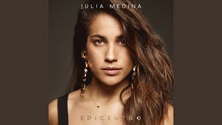 Video thumbnail of "Julia Medina - Mesa Para Dos"