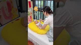 Sisters, this sloping pillow with a soothing hand design is amazing!