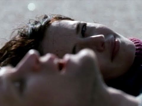 Ева Грин Кормит Грудью Ребёнка – Чрево 2010