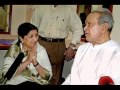 Baaje Re Muraliya Baaje Lata Mangeshkar & Pandit Bhimsen Joshi Lyrics Pt Narendra Sharma   YouTubevi