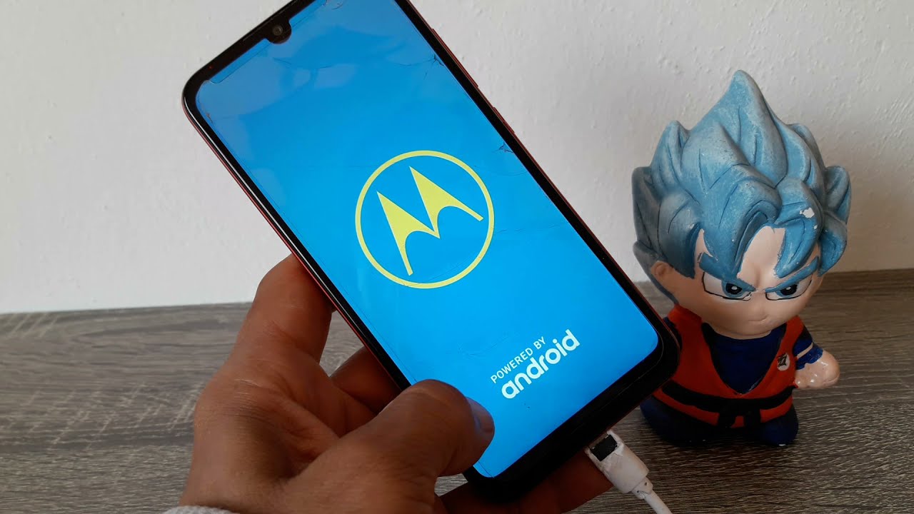 motorola se apaga y se prende solo solución - YouTube