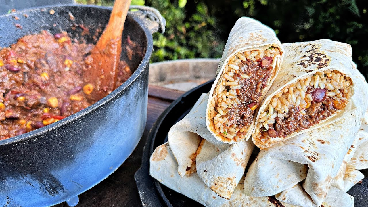 BEEF CHILI BURRITO MIT DEM DUTCH OVEN