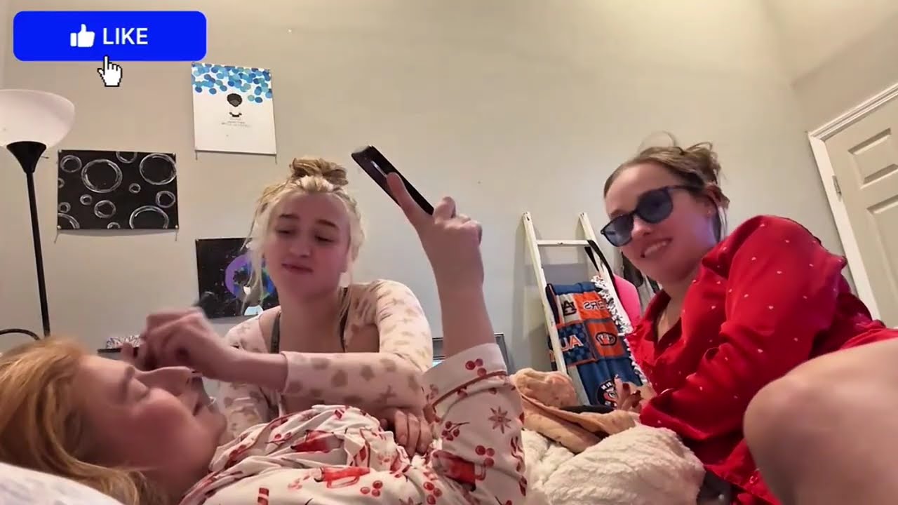 Routines 🎉🍑 3 naughty girl make over her friend in the bed😍😘