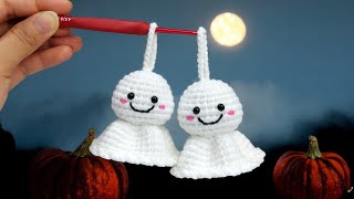 Crochet Ghost for Halloween - Easy & No Sew Amigurumi Keychain (Subtitles)