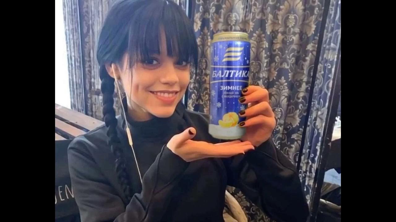 Девочка танцуй артик. Девочка способная песней менять мир. Девочка уэстэйс последней парты. Включи песню девочка последние. Включи песню девочка последние.