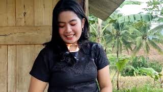 Wow !! Neng resi gadis cantik berbulu, sangat menggoda banget