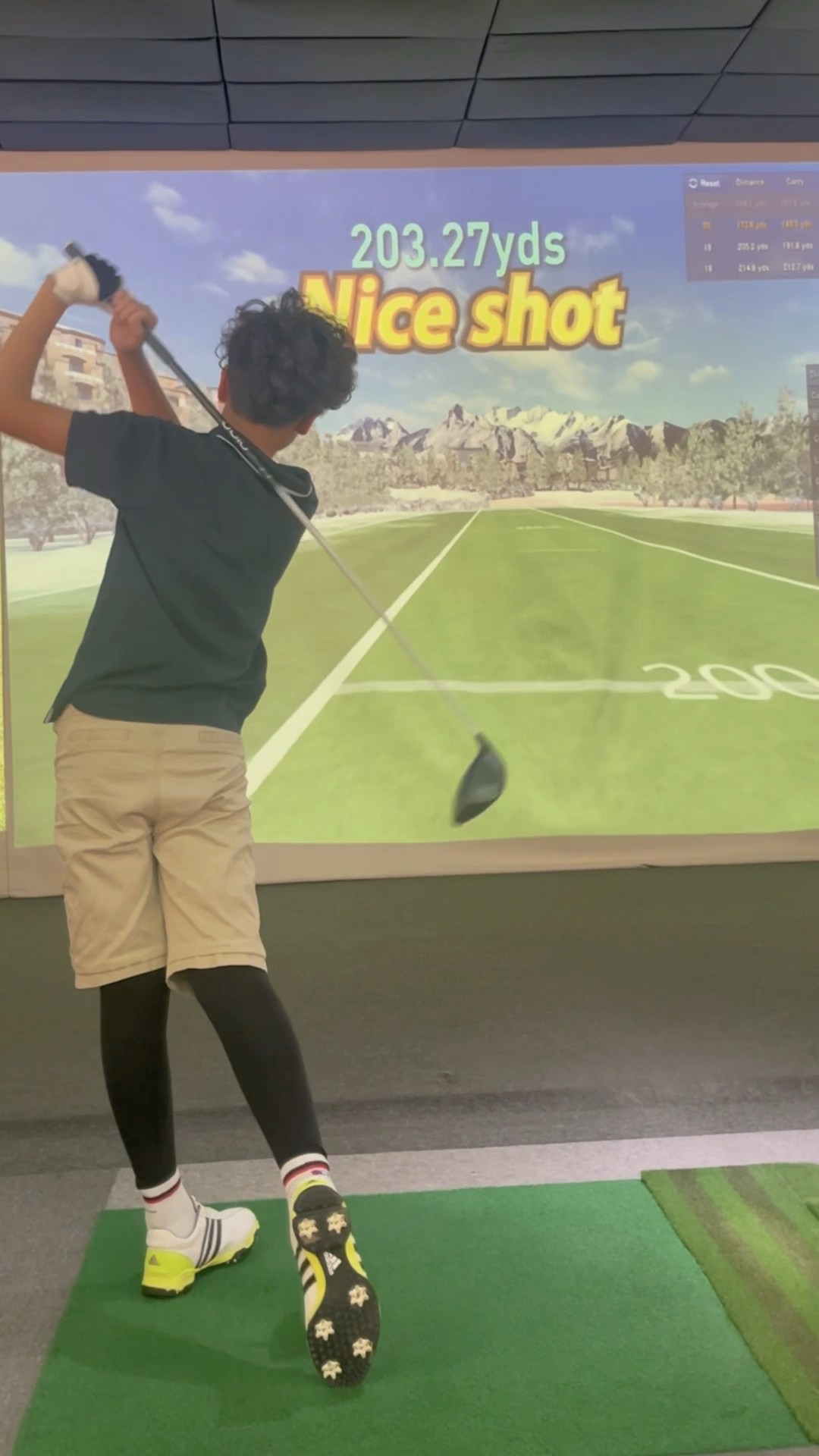 (Golf familyVN) em bé có cú đánh đẹp ?#golf #shorts