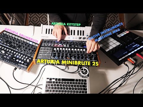 MINIBRUTE 2S IN FULL ACTION! - Beatmaking