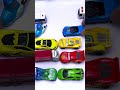 はたらくくるまのトミカのミニカーを開封してコンボイへ収納します!
