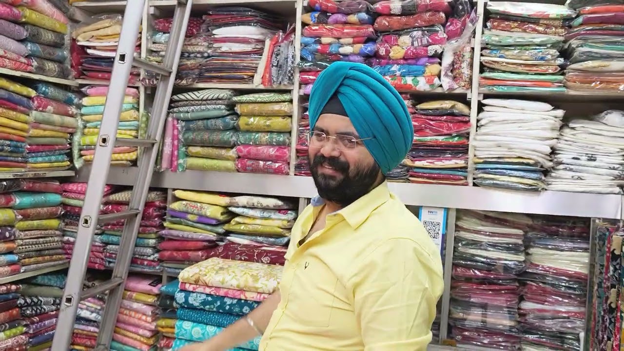 Pratapgarh Punjabi Market ||प्रतापगढ़ पंजाबी बाजार लाडिश कपडे