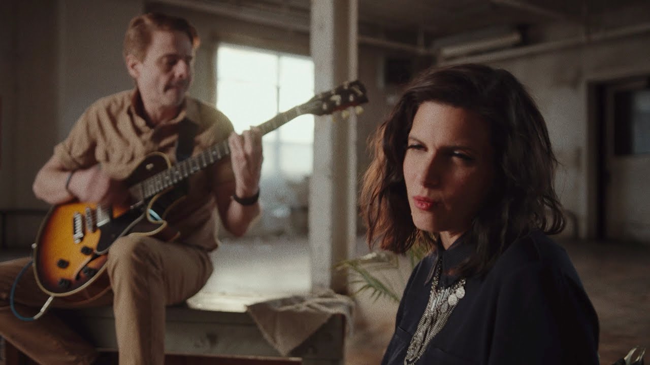 Stereo Glow - Dig It Up (Official music video)