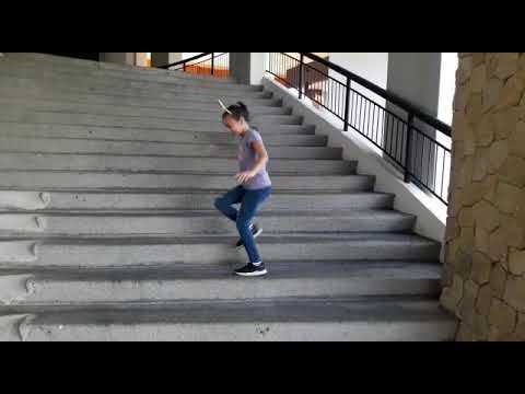 Video: Escalera De Baile Y Foro Submarino