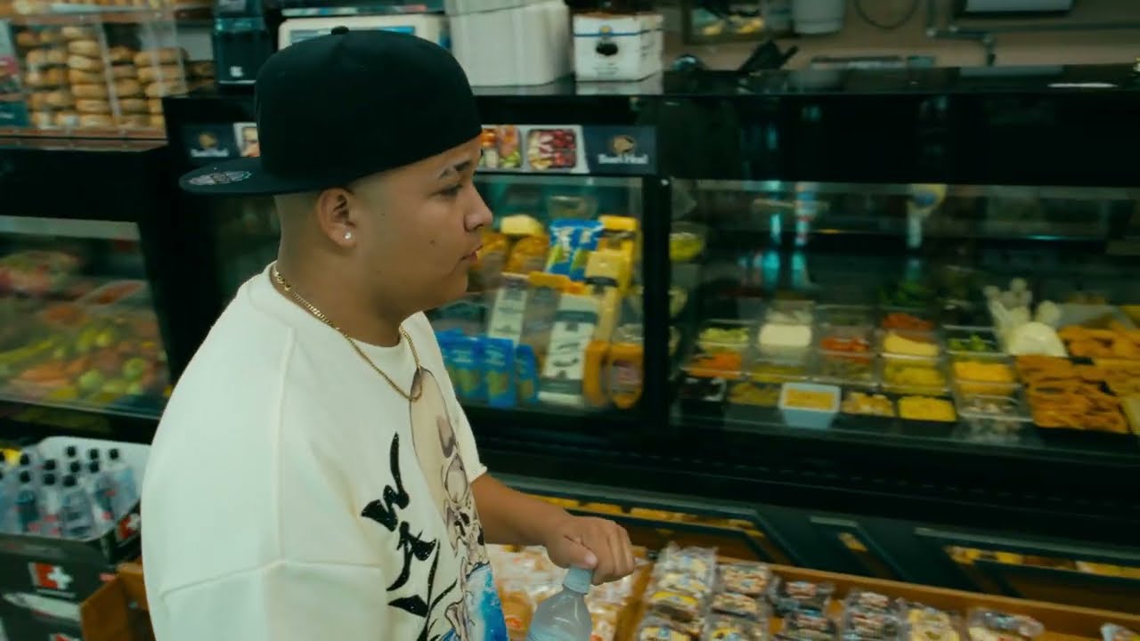 Guarda Azzarel - TTG (Official Video) su YouTube Guarda Azzarel - TTG (Official Video) su YouTube