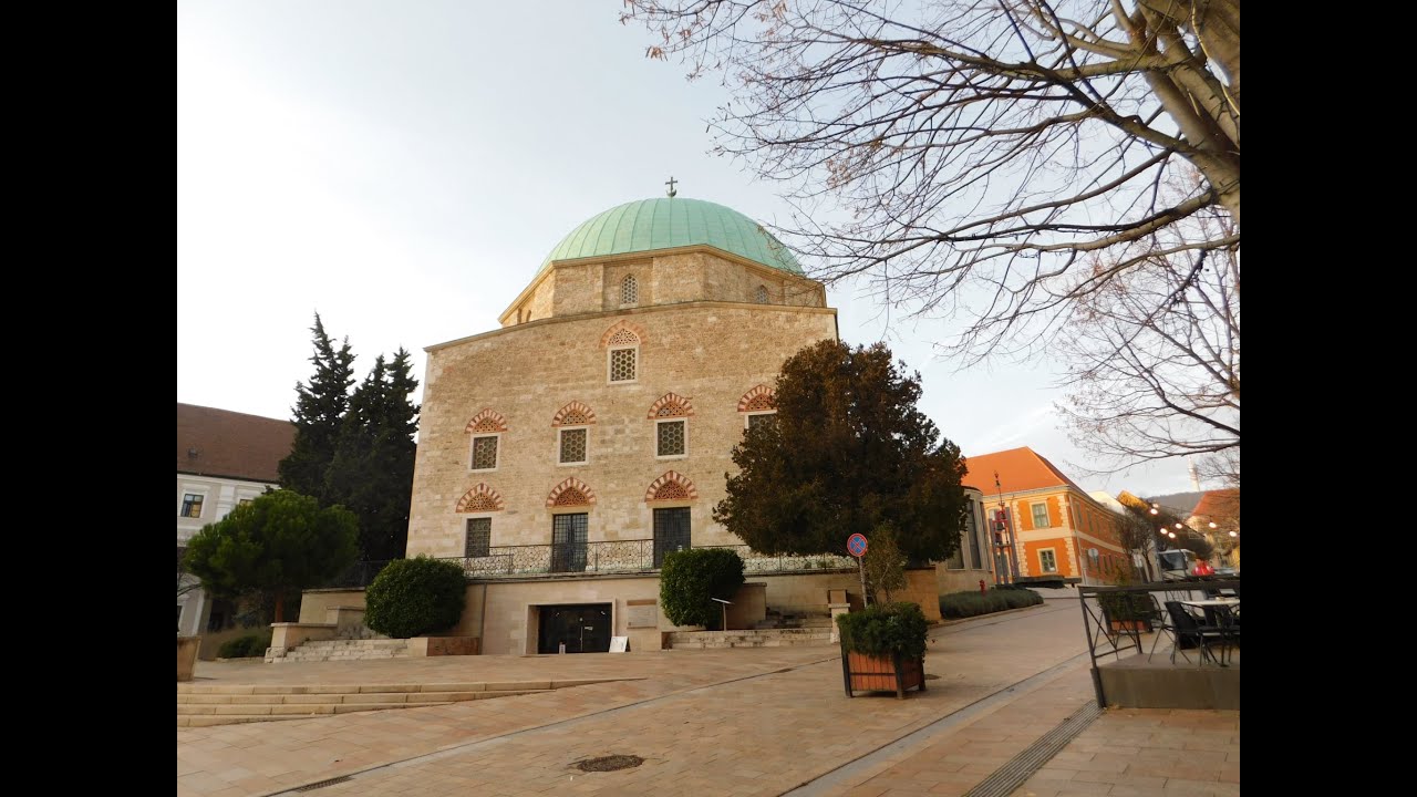PÉCS (H) A Belvárosi templom - Dzsámi nagyharangja - Déli harangszó (2025)