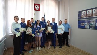 Детям-сиротам в Бийске вручили ключи от квартир и сертификаты на приобретение жилья