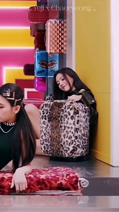 Did you notice this in Dalla Dalla MV #ryujin #itzy
