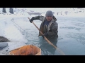 Кыргызы добывают золото на реке в 40-градусные морозы (новости)
