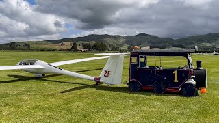 First Time Flying ASH25 with World Record Holder Terry Delore  New Zealand