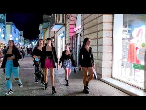 NIGHT LIFE IN TOSCANA. FOLLONICA. Italy - 4k Walking Tour around the City - Travel Guide. #Italy