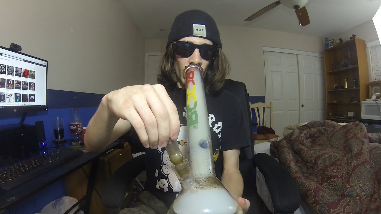 Расслабляющая курительная сессия поздно ночью!