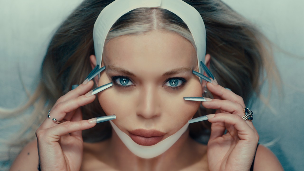 Becky Hill - what do i have to do? (Official Video)