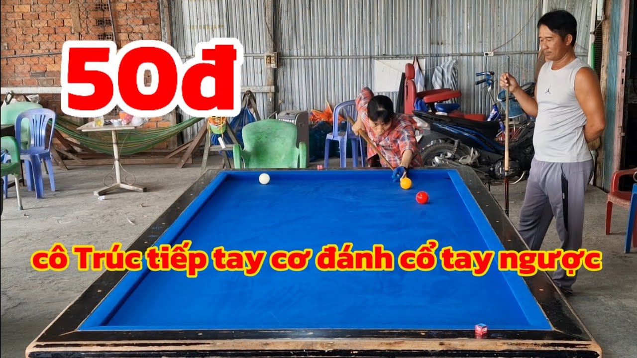 Cô Trúc tiếp chiêu bạn Cảm cách cầm cơ rất đặc biệt