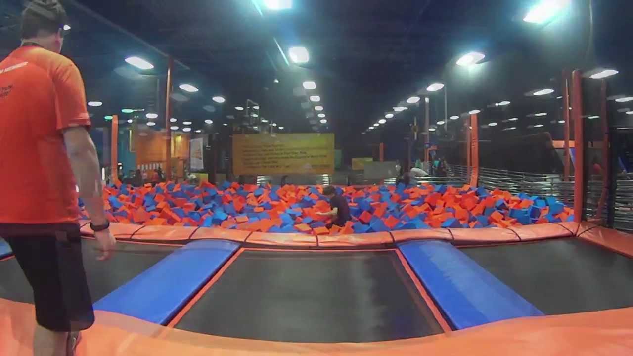 Sky Zone Greenville - YouTube