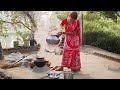 Santhali women making Doomboh – Traditional Steamed Adivasi Village Food