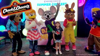 Chuck E Cheese Bella Bunny First Ever Live Appearance 2023 Summer Concert Roadshow Dallas Texas 4K