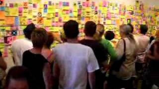 Post-its art show giant robot gr2