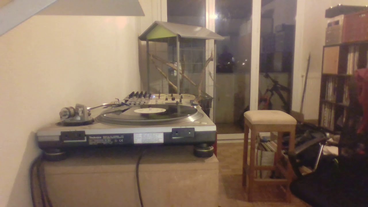 RANDY HALL -  I'VE BEEN WATCHING YOU  MCA REC 84