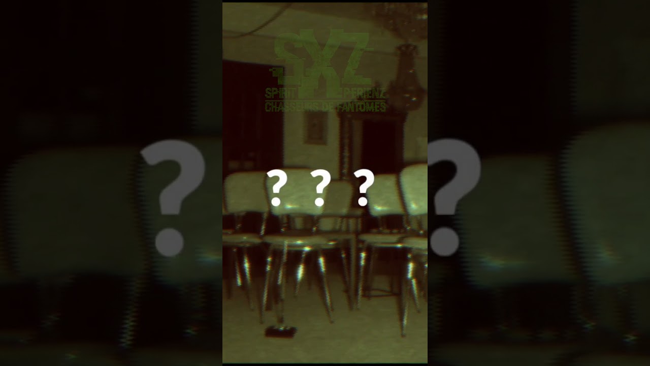 QU'EST CE QUI SE PASSE DANS CE SALON ???  