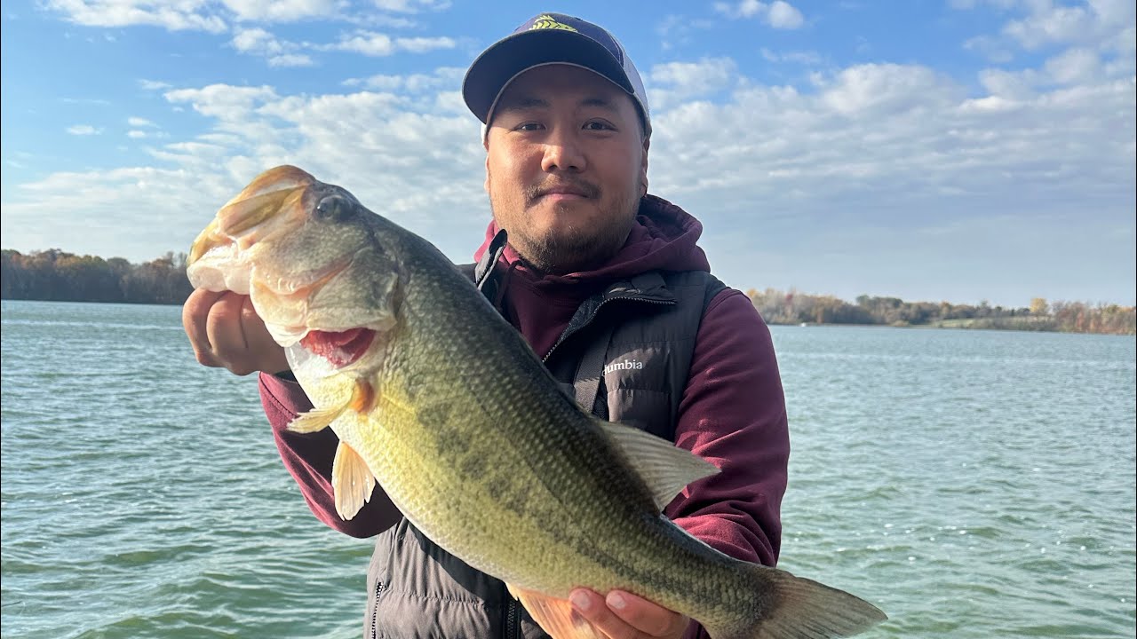 Fall Fishing – Square Bill Crankbait & Megabass Sleeper Craw