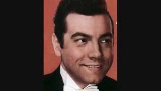 Video thumbnail of "Mario Lanza sings Ciribiribin"