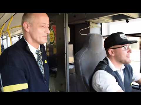 Gregor als Busfahrer bei der BVG