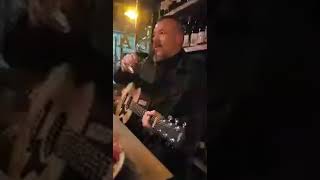 Fernando Ruiz Diaz - Más y Más (Acústico En Restaurante)