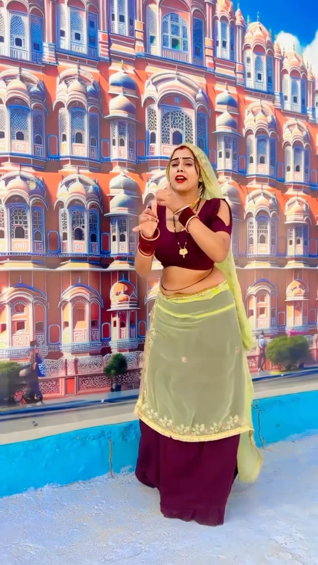 जनम जन्म तक बनू सपेरा #shorts #dance #meenu #trending #ytshorts