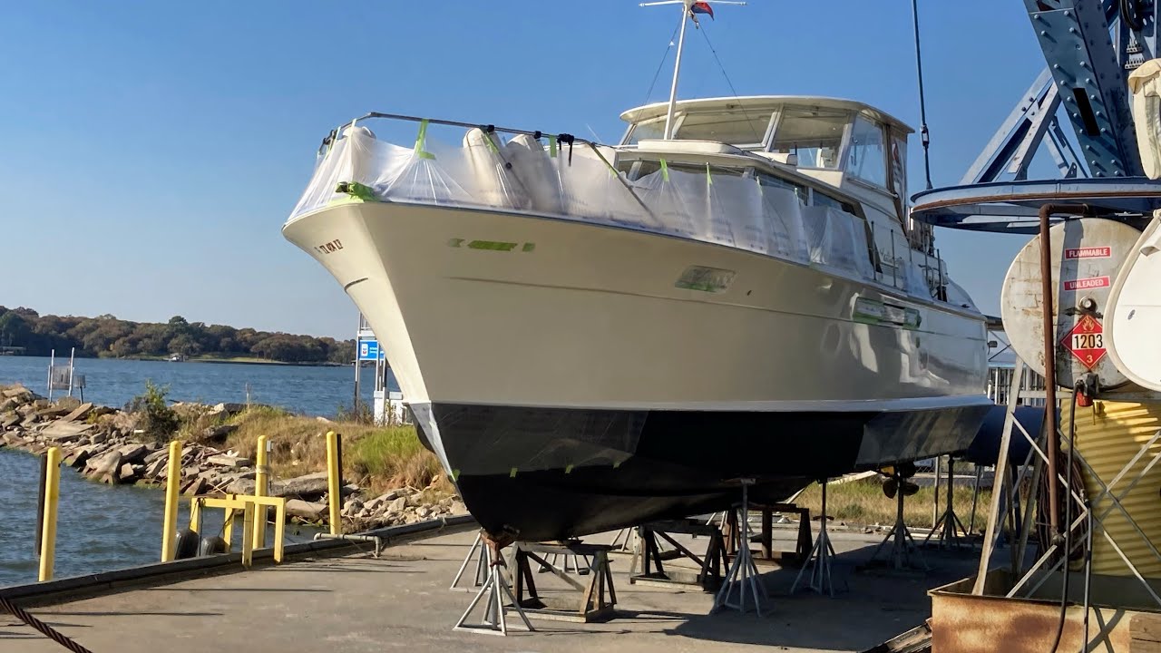 1968 42’ Chris Craft Commander Paint Job YouTube