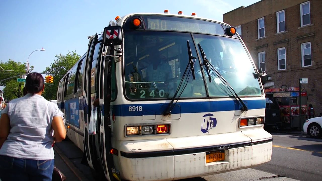 MTA Bus Company 2000 New Flyer D60HF 1015 [ex-5456] & 1996 NovaBus RTS ...